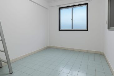 Double Storey Semi Detached House at Taman Liong Seng Jalan Rock in Kuching City for Sale