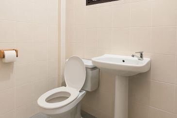 Double Storey Semi Detached House at Taman Liong Seng Jalan Rock in Kuching City for Sale