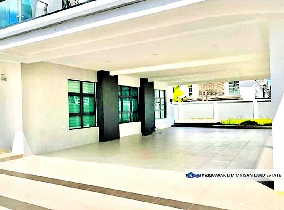 Three (3) Storey Detached House at Near to RH Plaza, BDC, Polarwood, Saradise in Kuching for Sale, Sarawak, Kuching