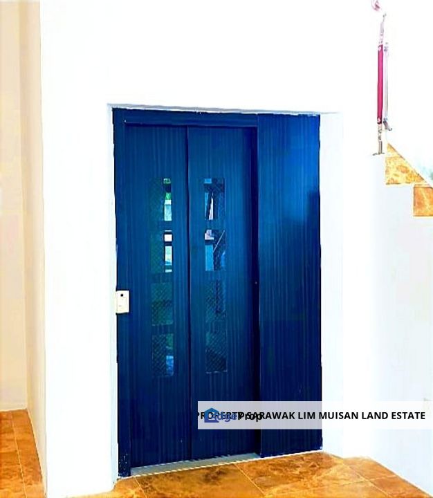 Three (3) Storey Detached House at Near to RH Plaza, BDC, Polarwood, Saradise in Kuching for Sale, Sarawak, Kuching