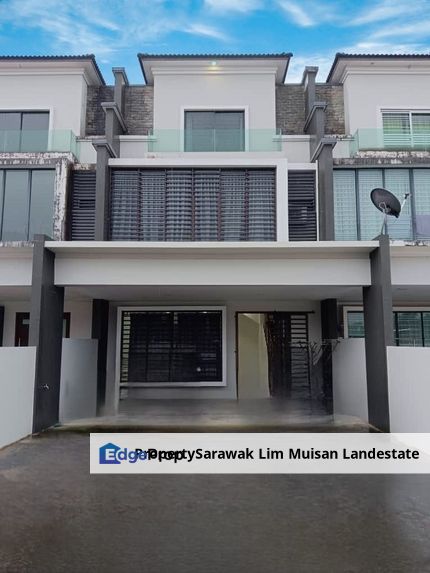 For Sale: 2 1/2 Storey Terrace at Stampin Tengah in Kuching!, Sarawak, Kuching