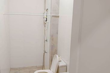 For Sale: 2 1/2 Storey Terrace at Stampin Tengah in Kuching!