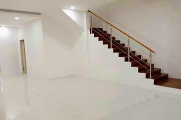 For Sale: 2 1/2 Storey Terrace at Stampin Tengah in Kuching!