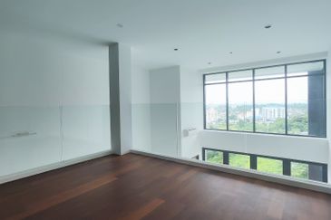 Lagenda Duplex Apartment at Jalan Mathies in Kuching for Sale! 