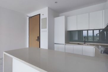 Lagenda Duplex Apartment at Jalan Mathies in Kuching for Sale! 