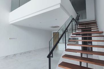 Lagenda Duplex Apartment at Jalan Mathies in Kuching for Sale! 