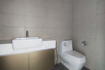 Lagenda Duplex Apartment at Jalan Mathies in Kuching for Sale! 