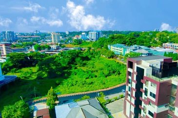 Lagenda Duplex Apartment at Jalan Mathies in Kuching for Sale! 