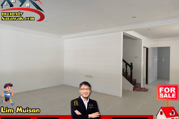 Double Storey Corner Terrace at Jalan Stampin Barat in Kuching for Sale! 