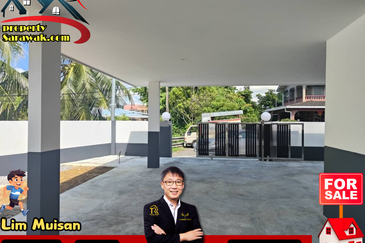 Double Storey Corner Terrace at Jalan Stampin Barat in Kuching for Sale! 