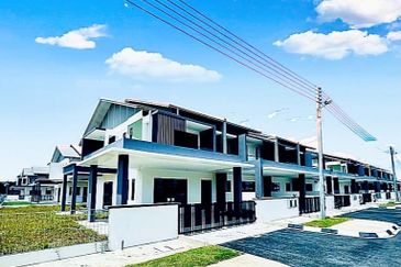 Double Storey Corner at Pines Residence (Opposite MJC) in Kuching for Sale