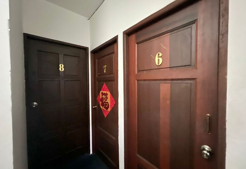 3 Storey Shoplot intermediate Jalan Song in Kuching for Sale