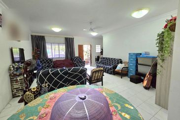 Double Storey at Taman Sarmax 6 Mile In Kuching for Sale