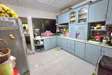 Double Storey at Taman Sarmax 6 Mile In Kuching for Sale