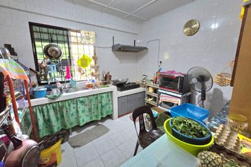 Double Storey at Taman Sarmax 6 Mile In Kuching for Sale