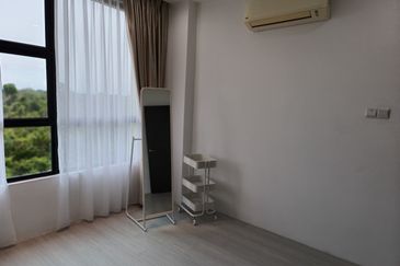 Forest Hill Apartment