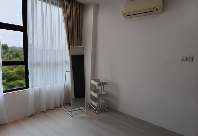 Forest Hill Apartment