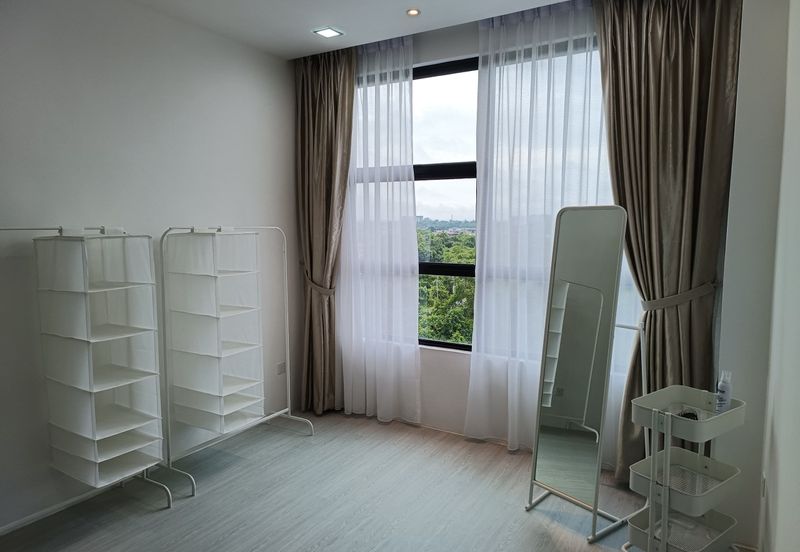 Forest Hill Apartment