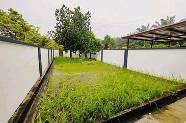 Double Storey Terrace at Jalan Merpati (Near to Merlin Garden) for Sale