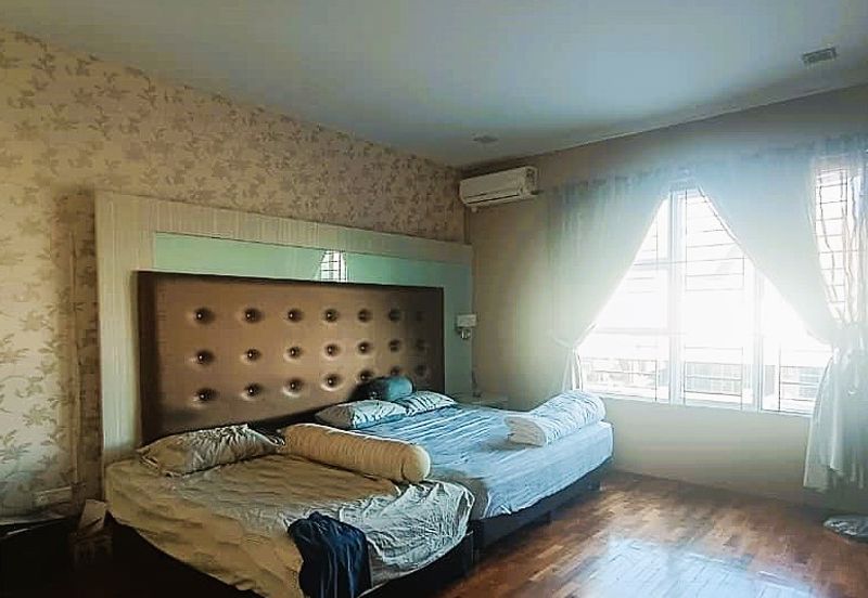 Double Storey Terrace at Jalan Merpati (Near to Merlin Garden) for Sale