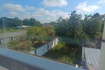 Double Storey Terrace at Jalan Merpati (Near to Merlin Garden) for Sale