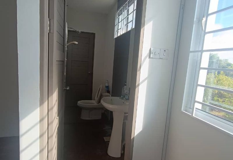 Double Storey Terrace at Jalan Merpati (Near to Merlin Garden) for Sale