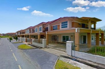 Double Storey Terrace at Top Green Heights in Kuching for Sale