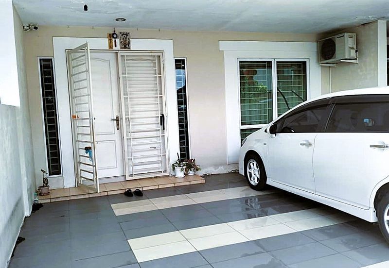 Double Storey Terrace at Top Green Heights in Kuching for Sale