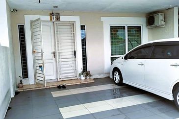 Double Storey Terrace at Top Green Heights in Kuching for Sale