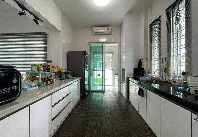 Double storey semi detached at field force in Kuching for Sale