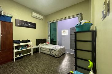 Double storey semi detached at field force in Kuching for Sale