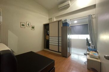 Double storey semi detached at field force in Kuching for Sale