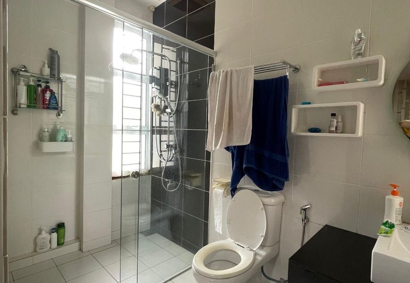 Double storey semi detached at field force in Kuching for Sale