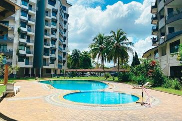 Village Grove Condominium