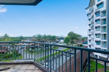 Village Grove Condominium