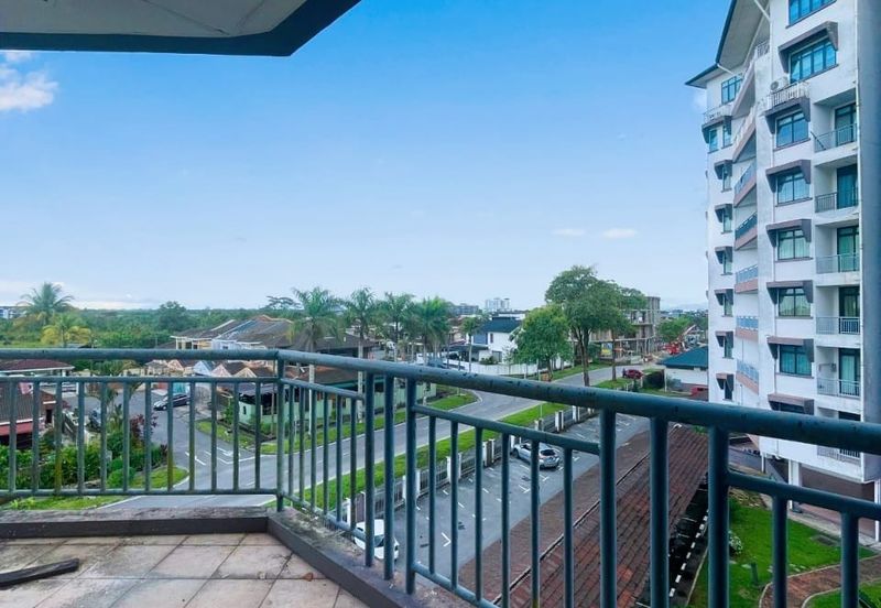 Village Grove Condominium