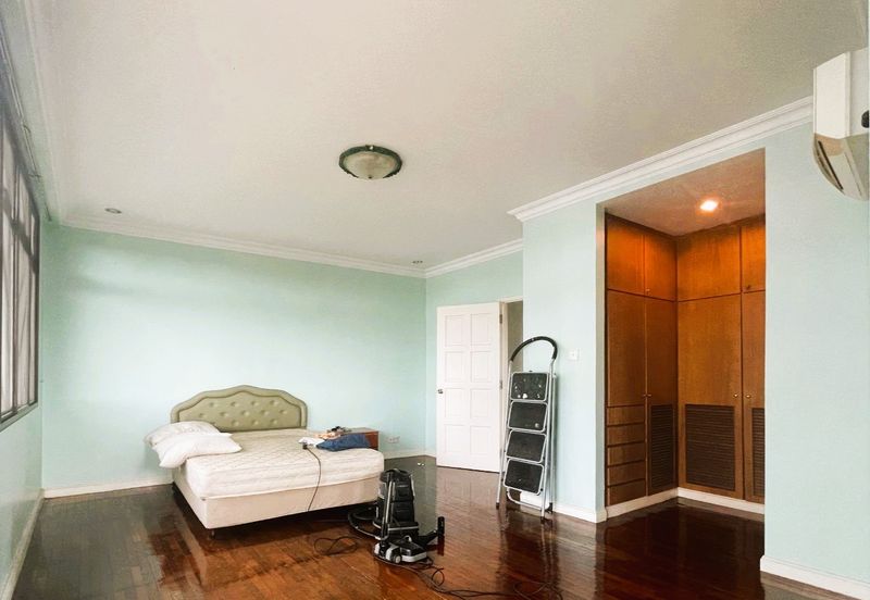 Village Grove Condominium