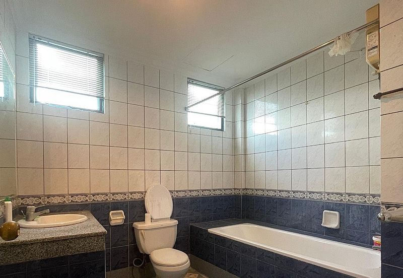 Village Grove Condominium