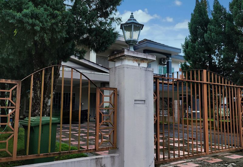 Double Storey Semi Detached House at Charming / Sunny Hill Garden in Kuching for Sale