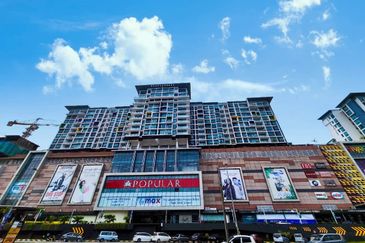 4 Storey Shoplot at Milan Square (facing Main Road & Vivacity Megamall) in Kuching for Sale