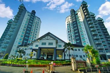 De Summit Condominium