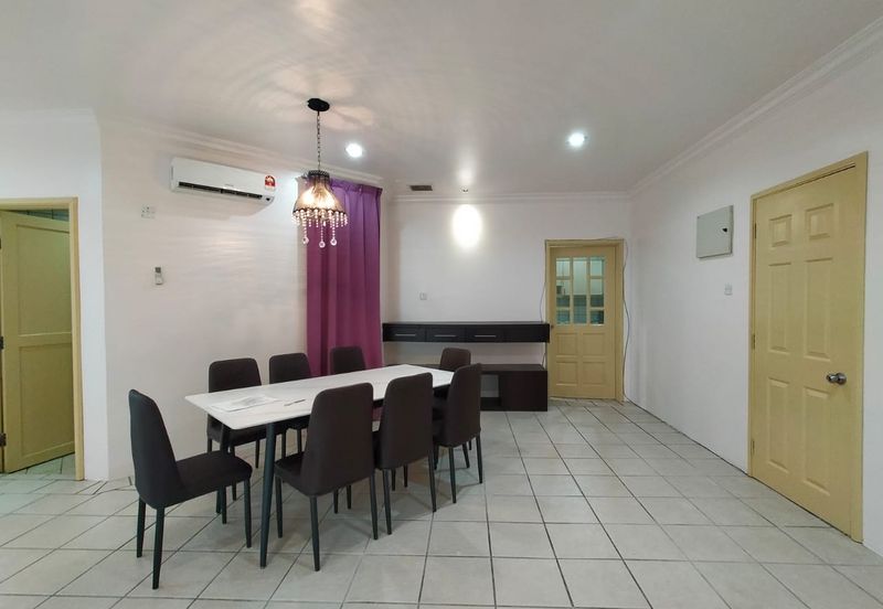 De Summit Condominium