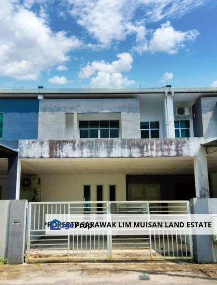 Double storey house at Tematu Hill Jalan Stephen Yong in Kuching for Sale, Sarawak, Kuching