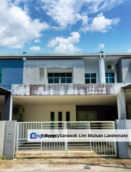 Double storey house at Tematu Hill Jalan Stephen Yong in Kuching for Sale, Sarawak, Kuching