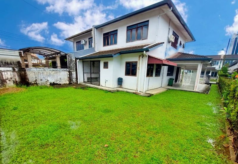 Double storey semi d at rock road in Kuching for Sale