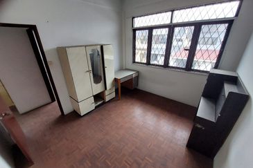 Double storey semi d at rock road in Kuching for Sale