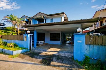 Double Storey Semi Detached House at Lorong Stampin in Kuching