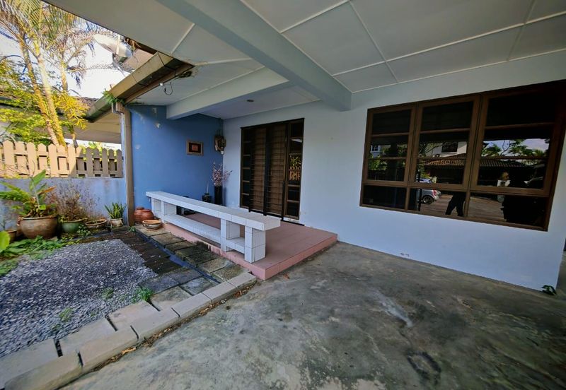 Double Storey Semi Detached House at Lorong Stampin in Kuching