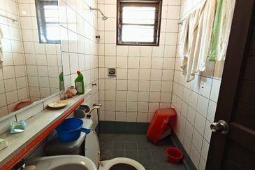 Double Storey Semi Detached House at Lorong Stampin in Kuching