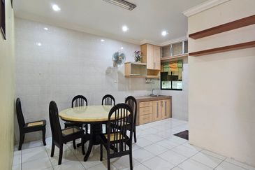 Double Storey Terrace House at Jalan Setia Raja (Opposite Emart Tabuan) in Kuching for Sale